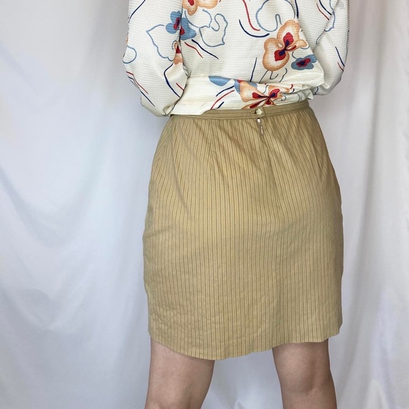 GUESS pinstripe mini skirt - Picture 4 of 4